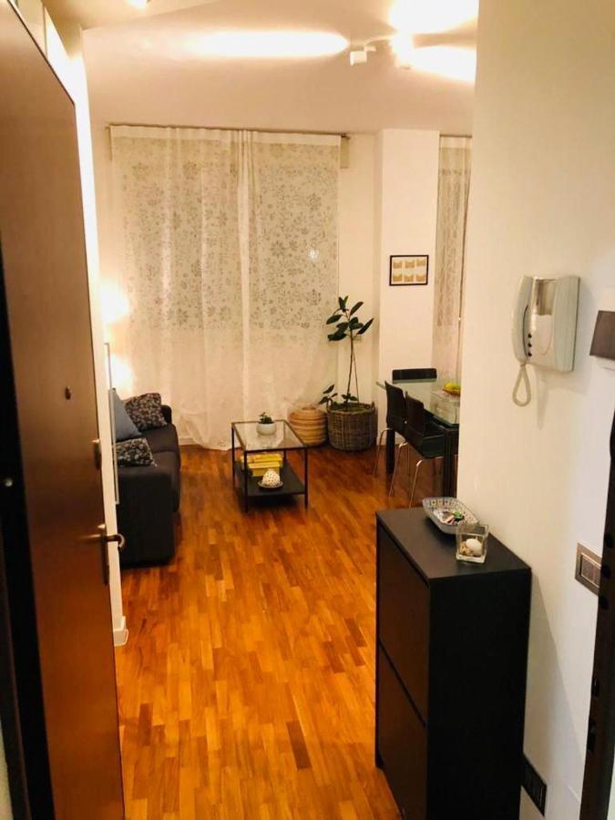 Portavenezia49 - Appartamento Milano Porta Venezia Con Jacuzzi 米兰 外观 照片